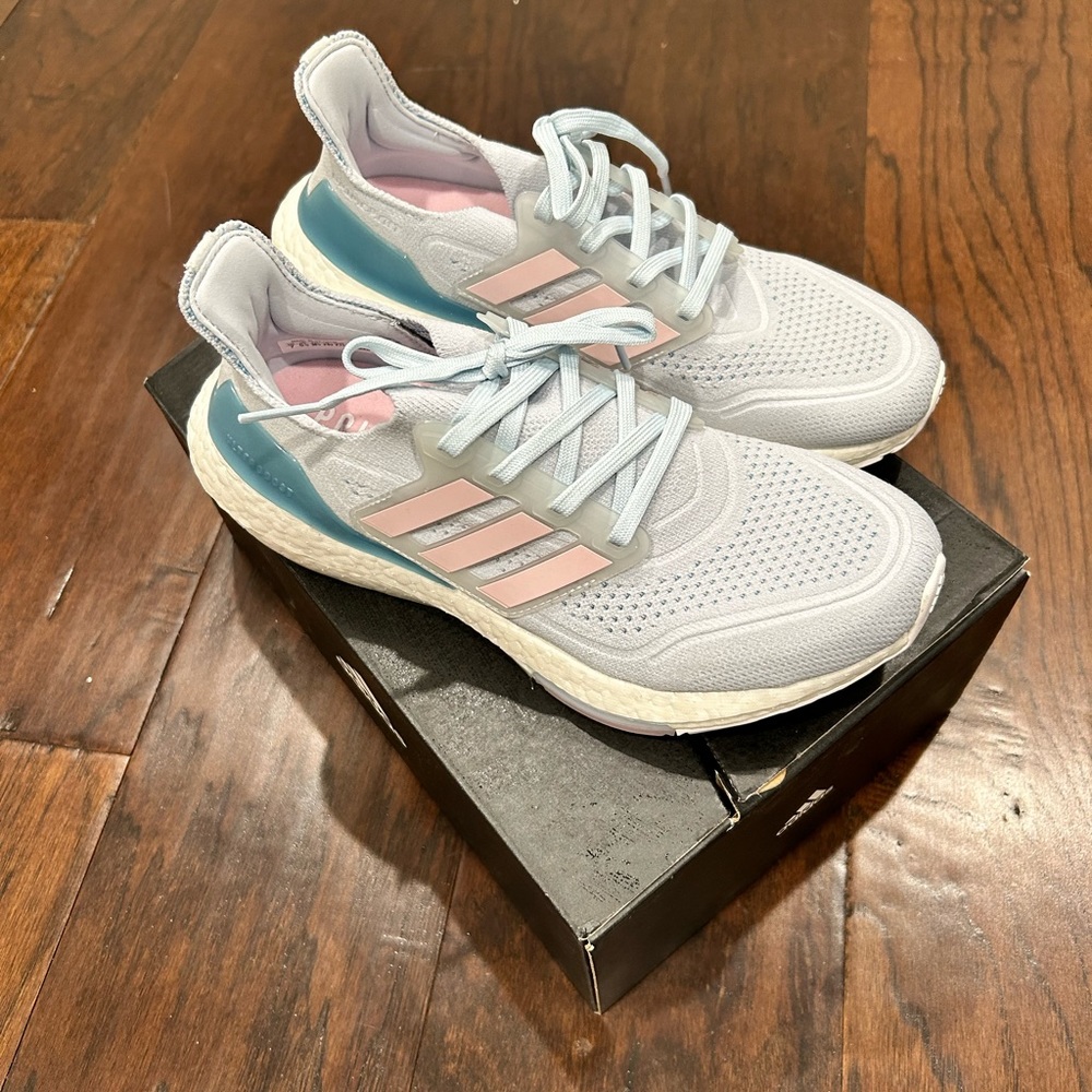 Adidas ultraboost light blue with pink size women 7